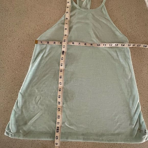 Under Armour heat gear tank - Picture 3 of 6